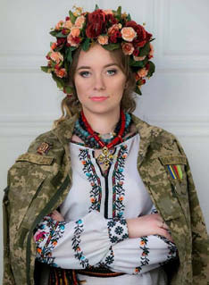 Дівчата зрізають коси. Книга спогадів