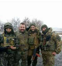 Дівчата зрізають коси. Книга спогадів